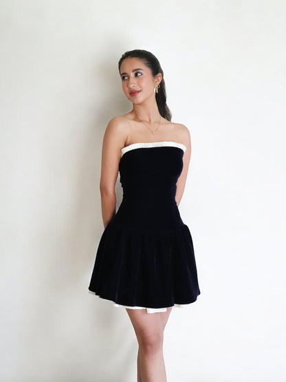 MIDNIGHT STRAPLESS VELVET PLEATED DRESS