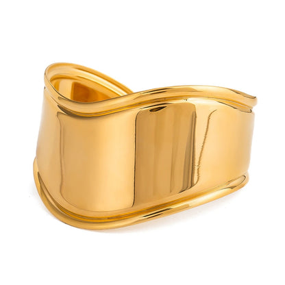 CURVED GOLD CUFF