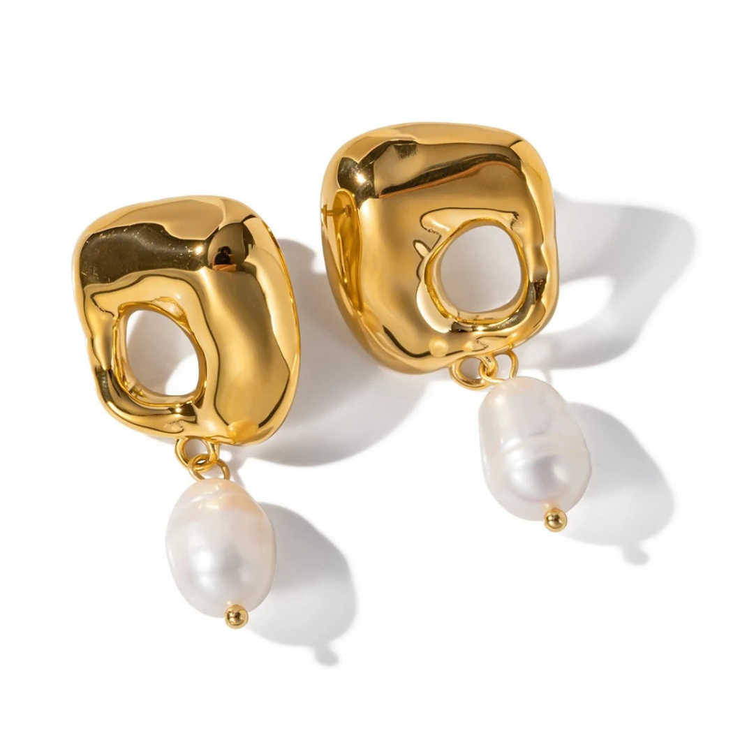 PEARL DROP EARRINGS